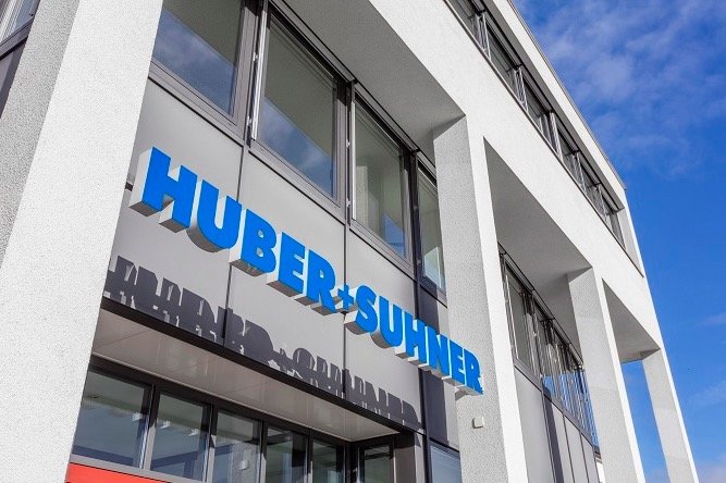 Huber+suhner Wird Mitglied Der 450-mhz-allianz Und Zeigt Damit Weiteres Engagement Für Die Entwicklung Einsatzkritischer Kommunikationsnetze